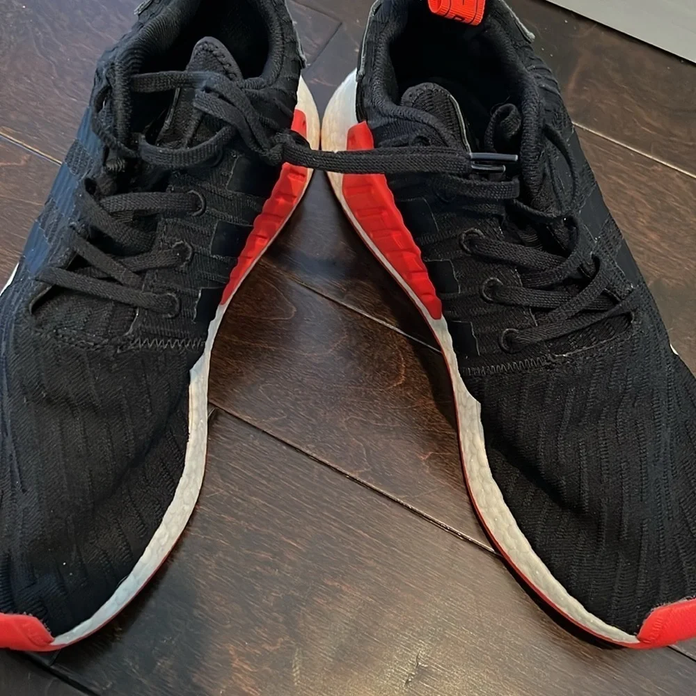 Adidas NMD R2 core size 13
